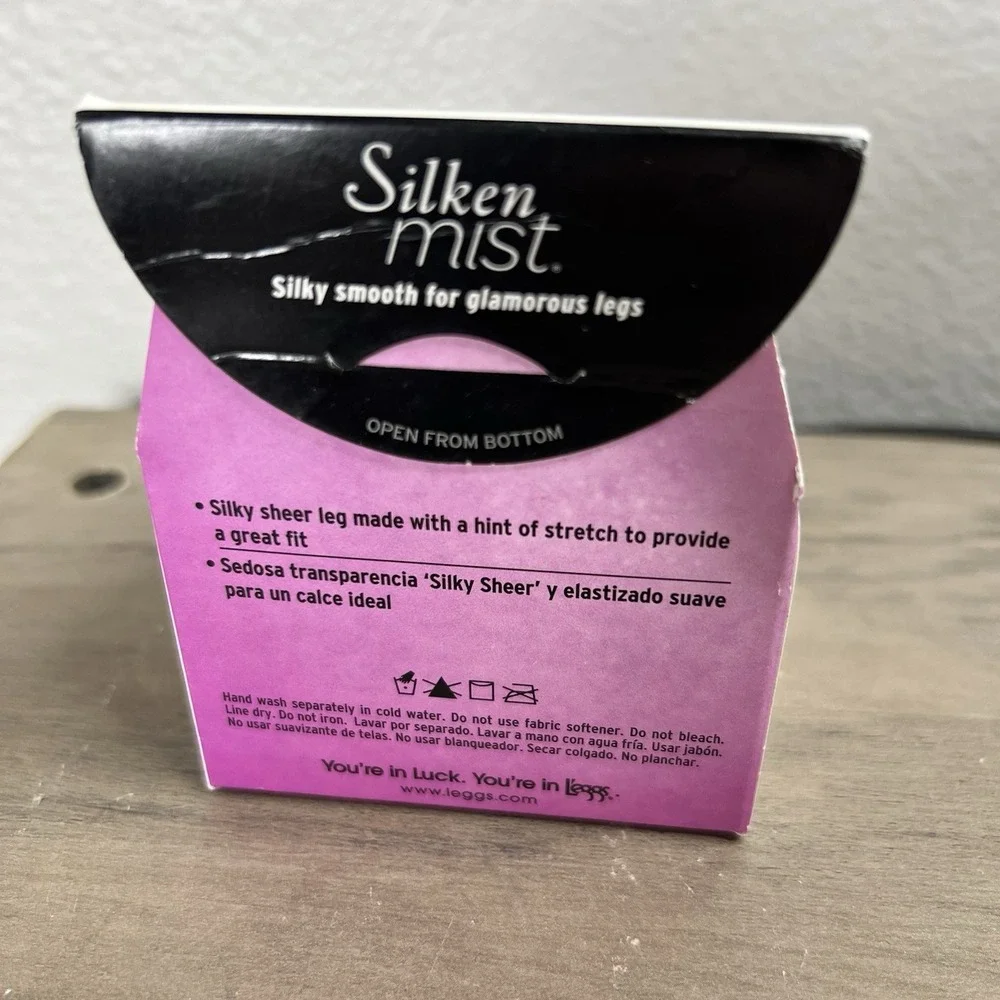 1 Pair L'eggs Silken Mist‎ Pantyhose Nude 20109 Control Top Silky Sheer Size A